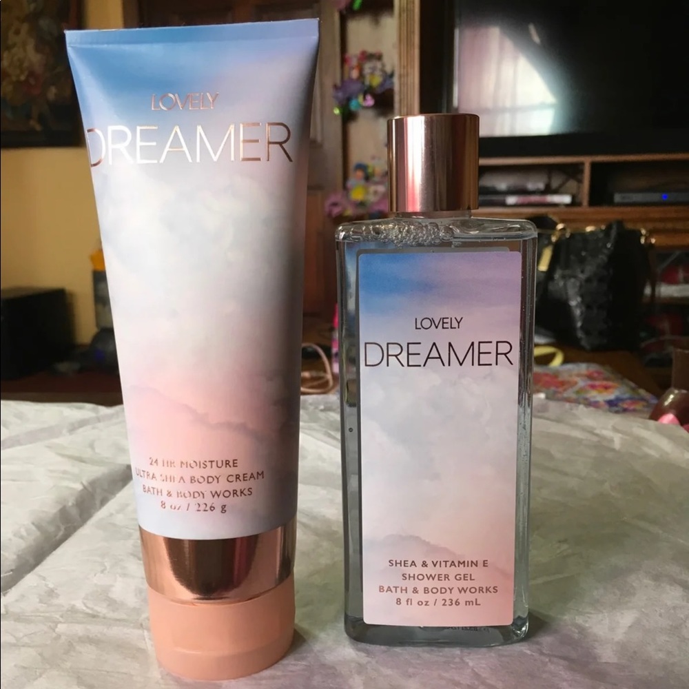 Lotion and shower gel